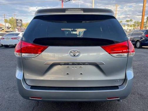 2014 Toyota Sienna LE