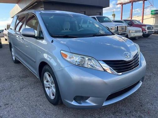 2014 Toyota Sienna LE