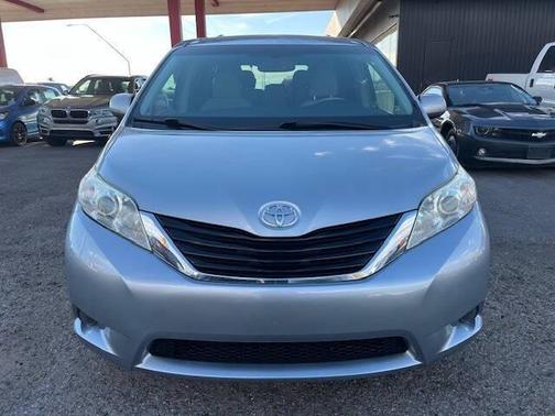 2014 Toyota Sienna LE
