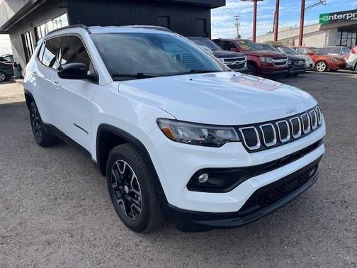 Bright White Clearcoat 2022 Jeep Compass Latitude