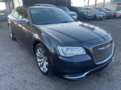 2018 Chrysler 300 Touring