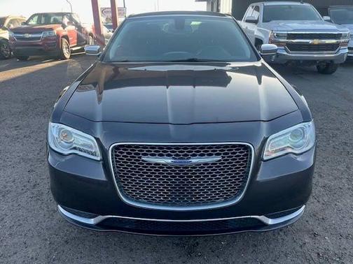 2018 Chrysler 300 Touring