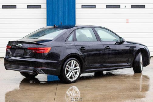 2017 Audi A4 Season of Audi Premium