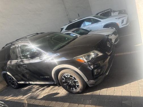 2020 Nissan Pathfinder SL 2WD