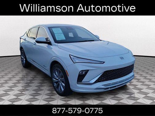 White Frost Tricoat 2024 Buick Envista Avenir FWD