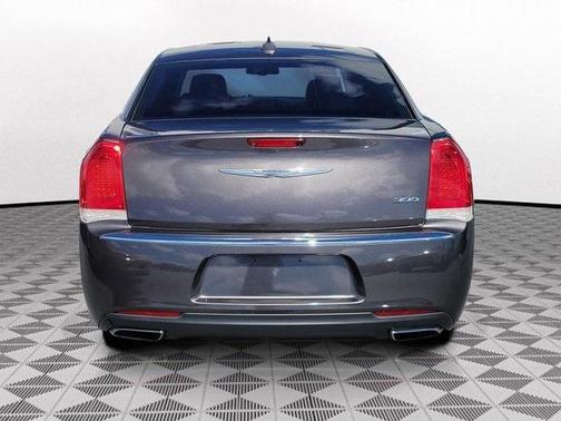 2018 Chrysler 300 Limited