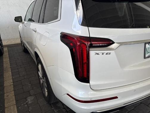 2023 Cadillac XT6 Premium Luxury FWD