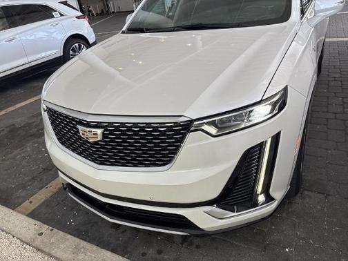 2023 Cadillac XT6 Premium Luxury FWD