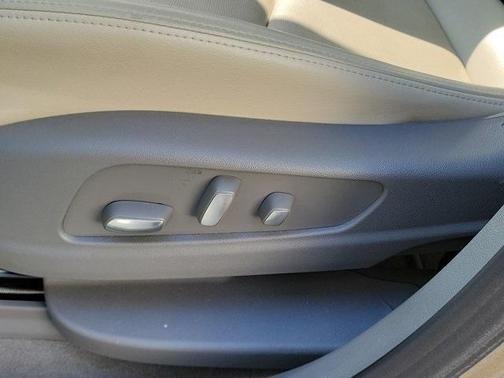 2023 Cadillac XT6 Premium Luxury FWD