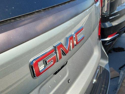 Sterling Metallic 2025 GMC Yukon 4WD AT4 Ultimate