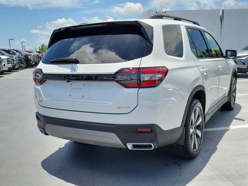 2023 Honda Pilot AWD Elite