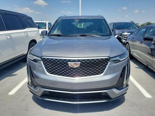 2022 Cadillac XT6 Luxury FWD