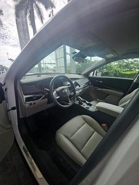 2023 Cadillac XT4 Luxury