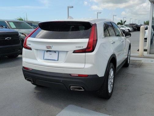 2023 Cadillac XT4 Luxury