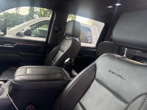 2024 GMC Sierra 2500 Denali