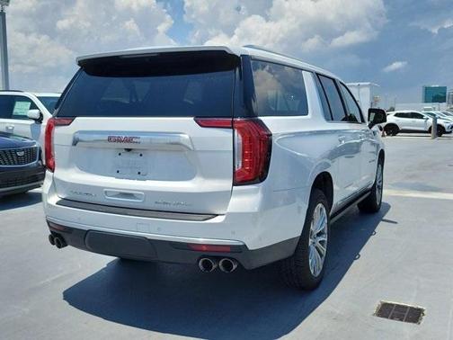 2022 GMC Yukon XL Denali