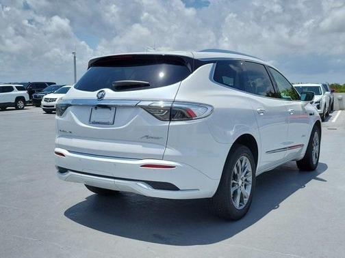 2022 Buick Enclave FWD Avenir