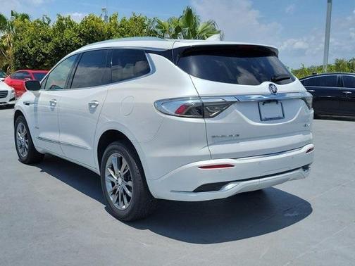 2022 Buick Enclave FWD Avenir