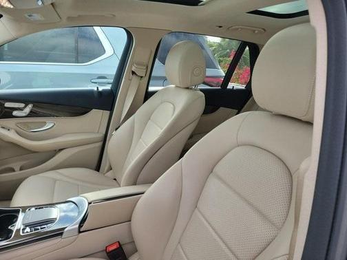 2022 Mercedes-Benz GLC 300 Base