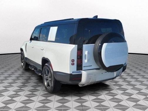 2025 Land Rover Defender 130 P300 S