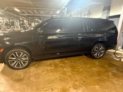 2022 Cadillac Escalade ESV Sport