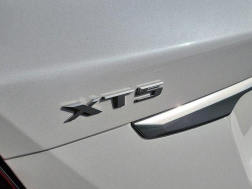 2021 Cadillac XT5 Luxury