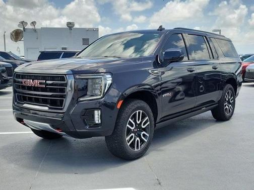 2023 GMC Yukon XL 4WD AT4
