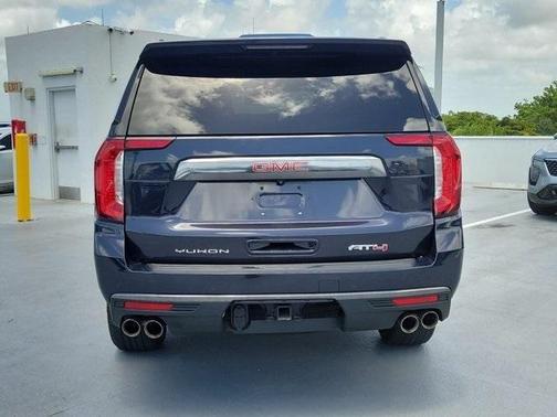 2023 GMC Yukon XL 4WD AT4