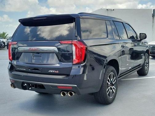 2023 GMC Yukon XL 4WD AT4