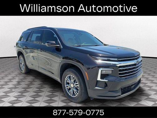 Mosaic Black Metallic 2025 Chevrolet Traverse LT