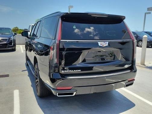 2023 Cadillac Escalade ESV Premium Luxury