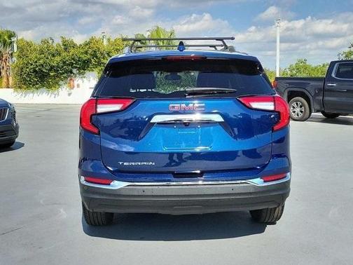 2022 GMC Terrain SLT