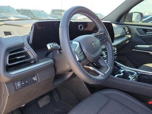 2024 Chevrolet Traverse LS