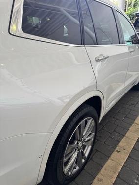 2022 Cadillac XT6 Premium Luxury FWD