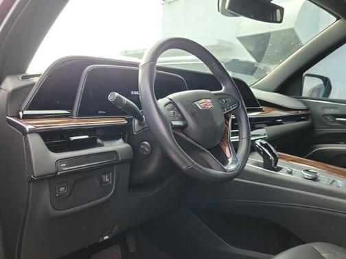 2024 Cadillac Escalade ESV Luxury