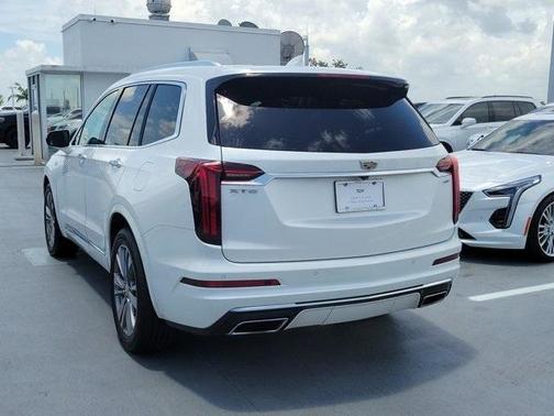 2021 Cadillac XT6 Premium Luxury FWD