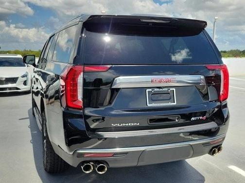 2024 GMC Yukon XL 4WD AT4