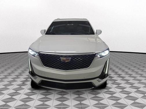 2022 Cadillac XT6 Premium Luxury FWD