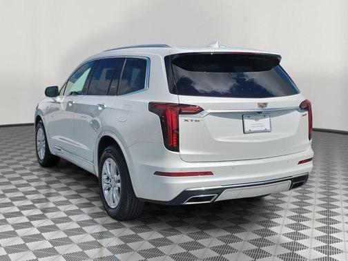 2024 Cadillac XT6 Luxury FWD