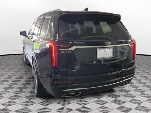 2022 Cadillac XT6 Premium Luxury FWD