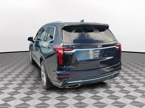 2022 Cadillac XT6 Premium Luxury FWD