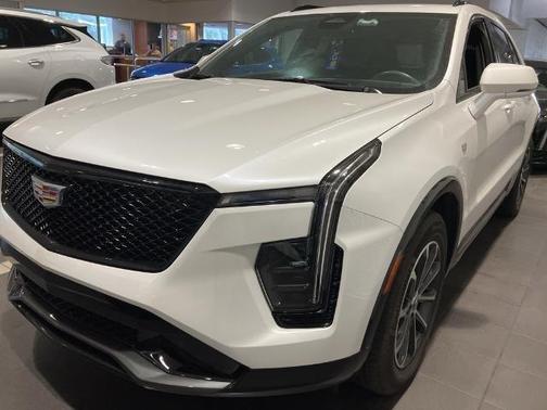 2024 Cadillac XT4 Sport