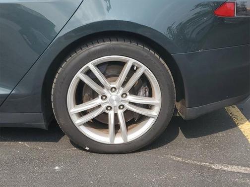 2014 Tesla Model S Base