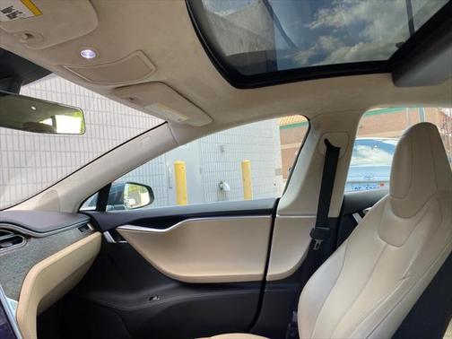 2014 Tesla Model S Base