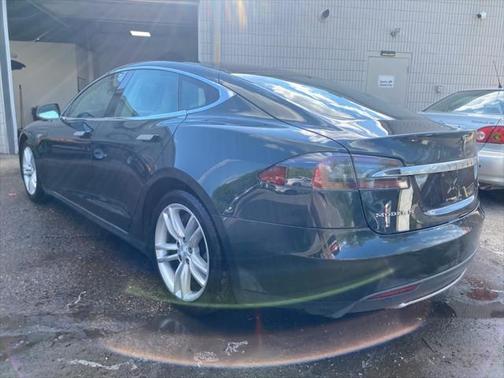 2014 Tesla Model S Base
