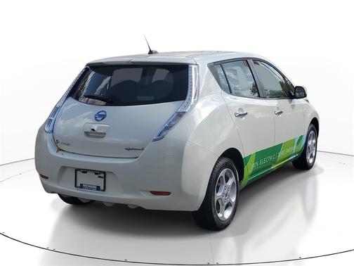 2011 Nissan Leaf SL
