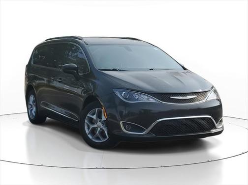 2018 Chrysler Pacifica Touring-L