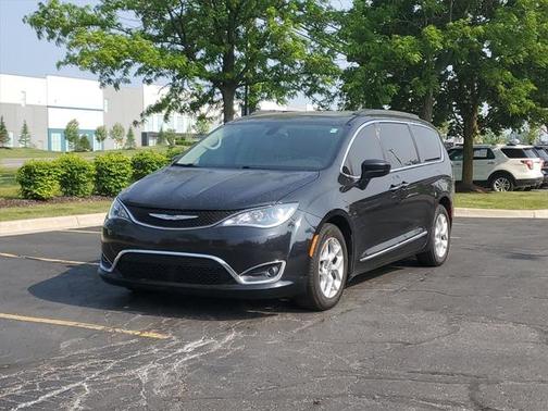 2018 Chrysler Pacifica Touring-L