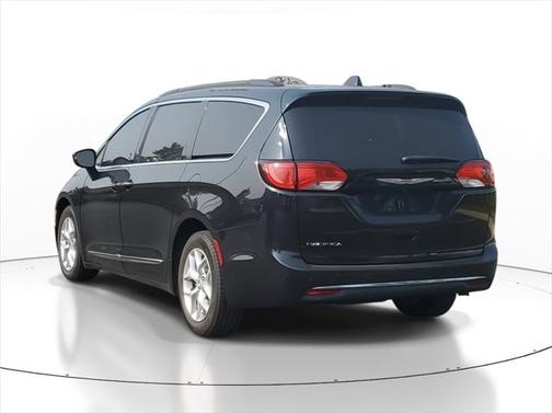 2018 Chrysler Pacifica Touring-L