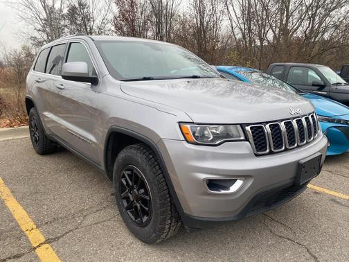 2020 Jeep Grand Cherokee Laredo